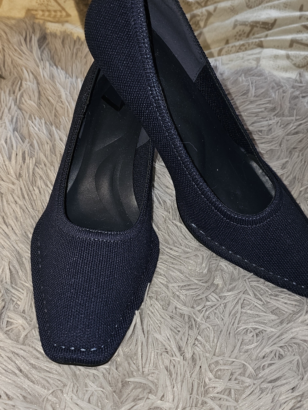 Cosy Island Navy Heels